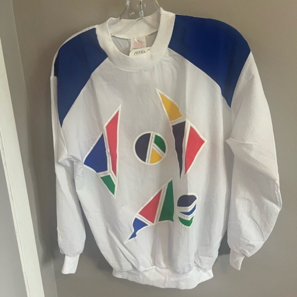 Deadstock vintage 80s vibes Avon lightweight geometric M